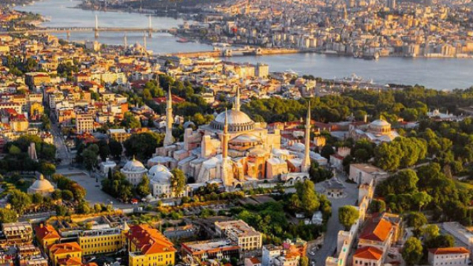 Yunani ibu adalah kota Istanbul, Kota