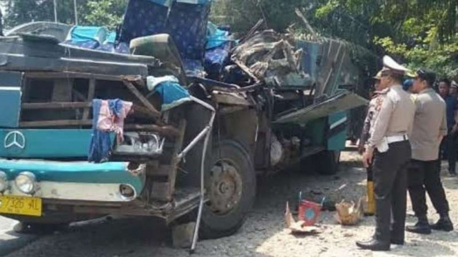 Kecelakaan Bus Maut Di Riau Tewaskan 6 Orang Ini Kronologinya