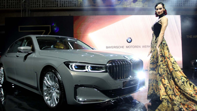 PELUNCURAN BMW SERI 7 LONG WHEELBASE