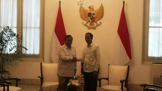 Presiden Jokowi bertemu Prabowo Subianto di Istana Merdeka, Jakarta