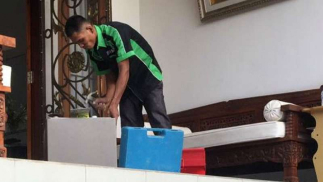 KPK melakukan penggeledahan terkait tangkap tangan Bupati Lampung Utara.