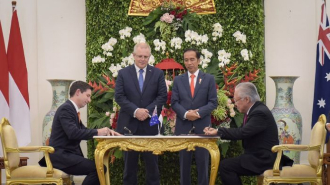 Perjanjian perdagangan bebas Australia-Indonesia yang dikenal sebagai IA-CEPA (Indonesia-Australia Comprehensive Economic Partnership Agreement) ditandatangani pada 4 Maret 2019, kini dalam proses untuk mendapat persetujuan parlemen masing-masing.