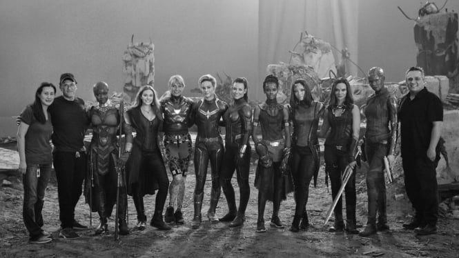 Para wanita di Avengers