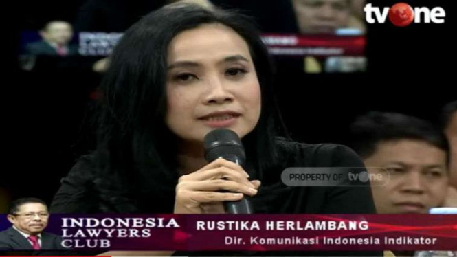 Direktur Komunikasi Indonesia Indikator, Rustika Herlambang dalam program ILC.