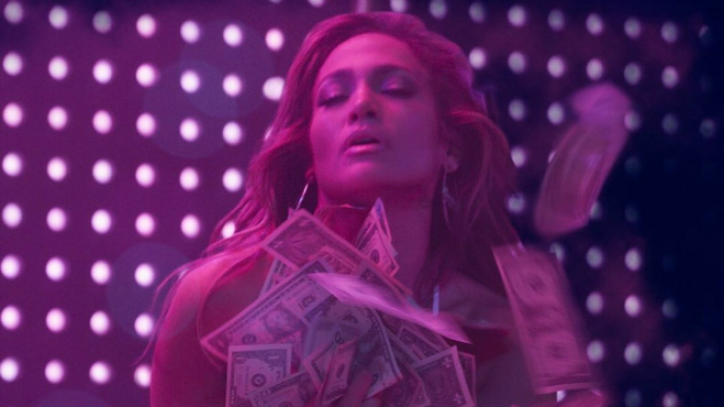 Film Hustlers yang dibintangi Jennifer Lopez