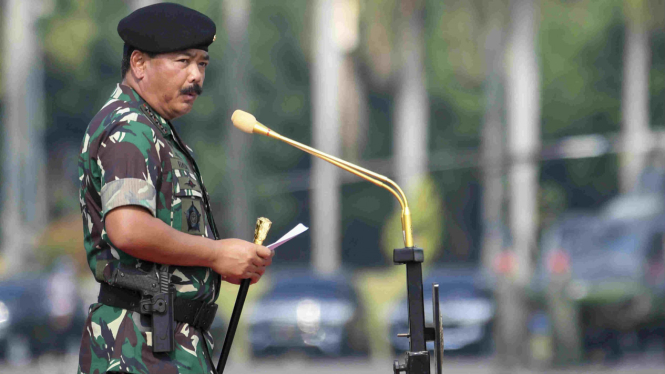 Panglima TNI Marsekal Hadi Tjahjanto saat apel pasukan di Lapangan Monas