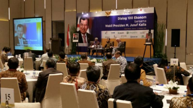 Wakil Presiden Jusuf Kalla dalam acara  'Dialog 100 Ekonom'.