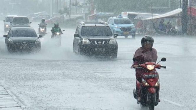 Hujan terjadi di sebagian wilayah Riau, Sabtu, 19 Oktober 2019.