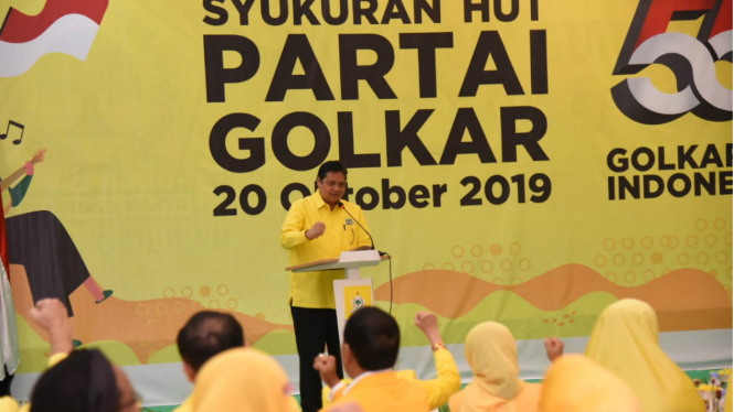 Ketum Golkar Airlangga Hartarto saat acara peringatan HUT Golkar ke-55