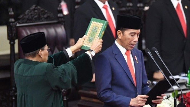 Pelantikan Presiden dan Wakil Presiden RI perionde 2019 - 2024 dilakukan di hadapan anggota MPR RI di Gedung Nusantara I, Senayan, Jakarta, Minggu (20/10/2019).