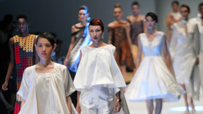 Gelaran Jakarta Fashion Week ke 12