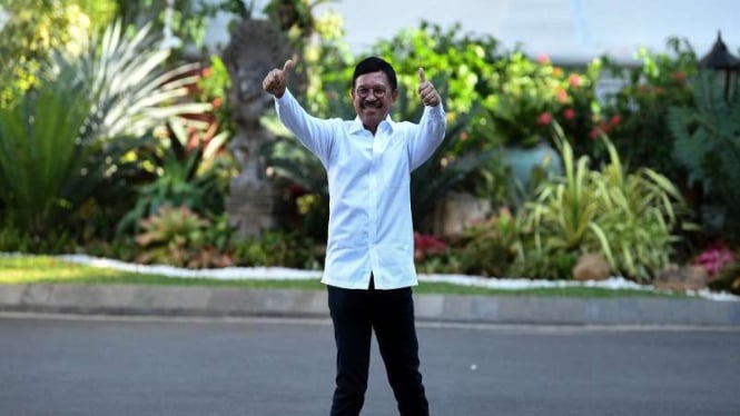 Politisi Partai Nasdem Johnny G. Plate tiba di Kompleks Istana Kepresidenan