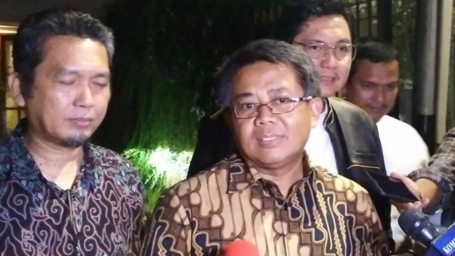 Presiden PKS Sohibul Iman di kediaman Prabowo Subianto.