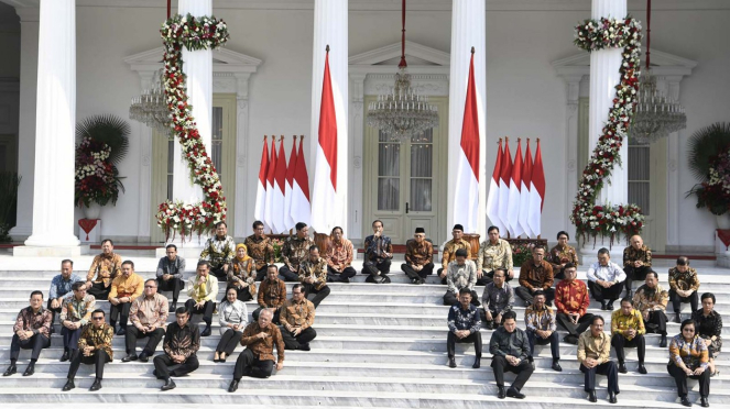 Imagen de las filas de los ministros avanzados del Gabinete de Indonesia para los años 2019-2024.
