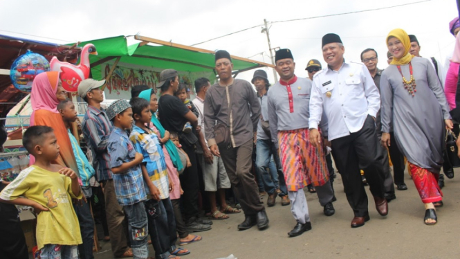 Bupati Kubu Raya Muda Mahendrawan membuka Pekan Raya Robo-Robo di Kecamatan Sungai Kakap.[suarakalbar/Rio]