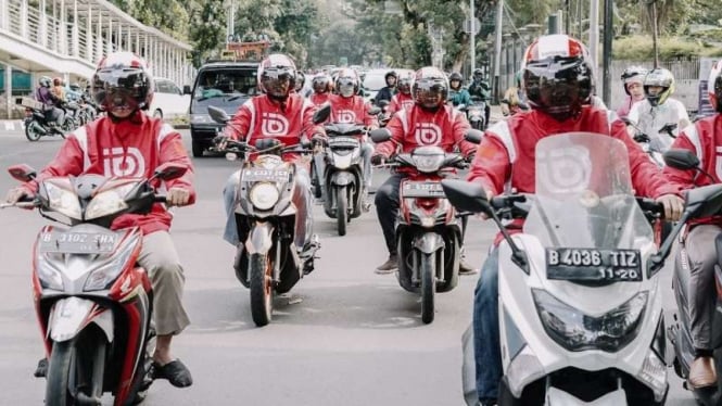 Driver ojek merah putihkan Jakarta