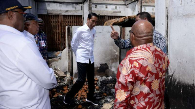 Presiden Jokowi tinjau pasar Wouma