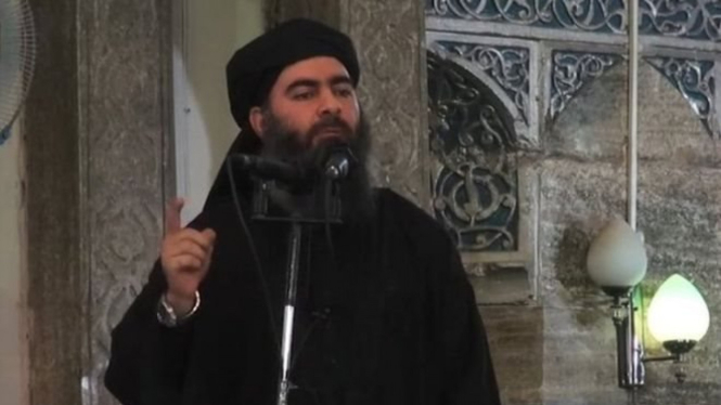 Baghdadi mengumumkan penciptaan khilafah" dari Mosul pada tahun 2014. - BBC"