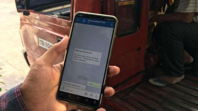 Chatbot fitur pemesanan layanan angkot secara online.