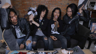 Band ini Suarakan Kekecewaan Pada Okum Aparat