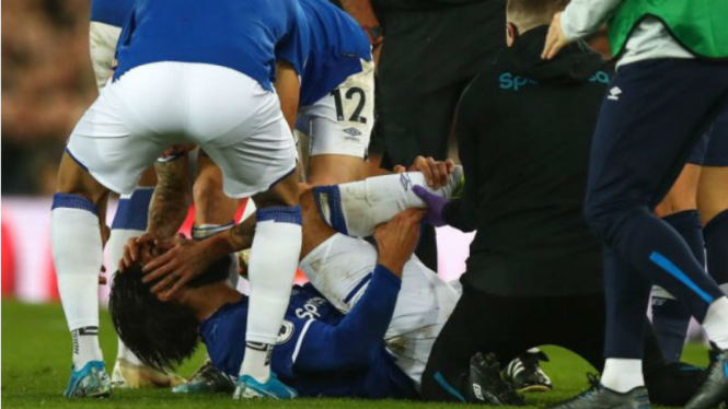 Gelandang Everton, Andre Gomes, alami cedera horor