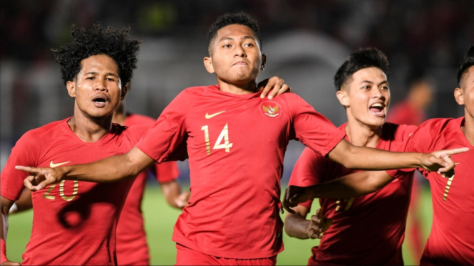 Selebrasi para pemain Timnas U-19. 