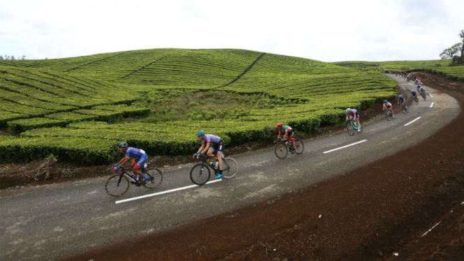 Para pembalap di Tour de Singkarak