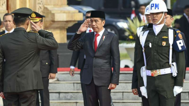 Presiden Joko Widodo tiba di Taman Makam Pahlawan Nasional Utama Kalibata.