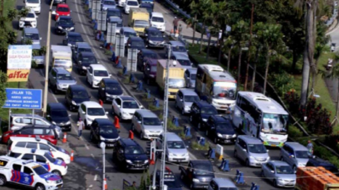 Kemacetan di jalur Puncak, Bogor