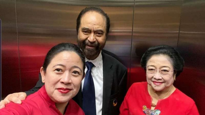 Puan Maharani selfie bareng Surya Paloh dan Megawati Puan Maharani selfie bareng Surya Paloh dan Megawati