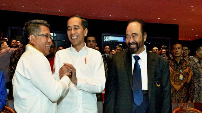 Presiden Jokowi bersama Sohibul Iman dan Surya Paloh