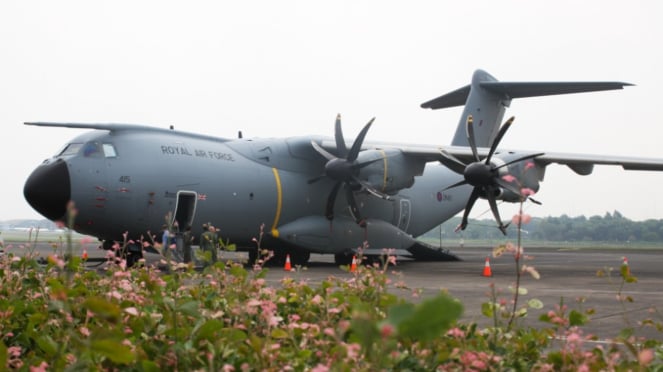 Avión de la Fuerza Aérea Británica A400 MS