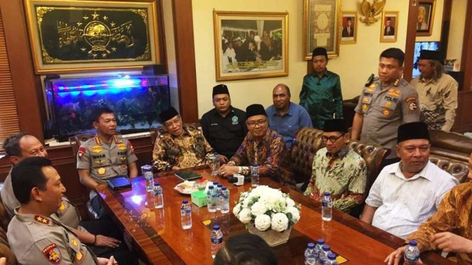 Kapolri Jenderal (Pol) Idham Azis (tengah) bersama Ketua Umum PBNU KH Said Aqil 