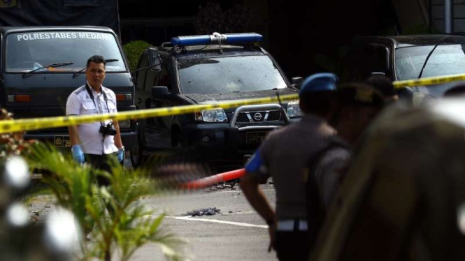 Polisi berjaga pasca bom bunuh diri di Mapolrestabes Medan