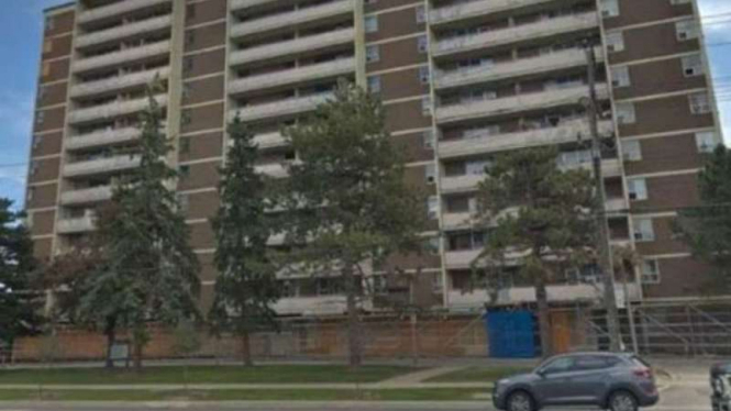 Apartemen yang dikelola Toronto Community Housing (TCH) di Toronto