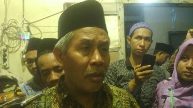 Ketua Nahdlatul Ulama Jawa Timur, Marzuki Mustamar, usai peresmian gedung tetenger Markas Besae Oelama di Waru, Kabupaten Sidoarjo, Jawa Timur, pada Sabtu malam, 16 November 2019.