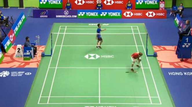 Anthony Ginting saat protes ke wasit.