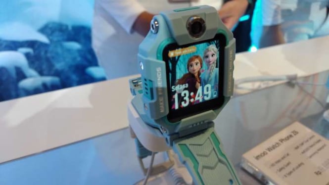 Imoo Watch Phone Z6 edisi Frozen