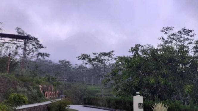 Kondisi terkini Gunung Merapi diselimuti kabut