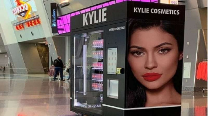Vending Machine untuk menjual kosmetik di Bandara Las Vegas, Amerika Serikat