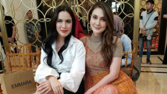 5 Artis Hadir di Fashion Show Emmara, Siapa Lebih Kece?