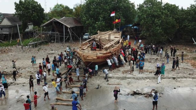 kapal padewakang