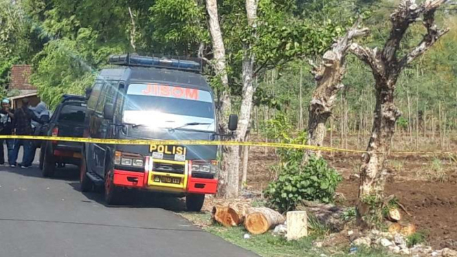 Densus 88 gerebek rumah warga di Gunungkidul, Yogyakarta.