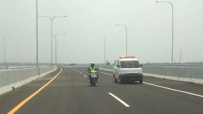 Proyek Tol KLBM di Gresik, Jawa Timur, pada Kamis, 21 November 2019. 