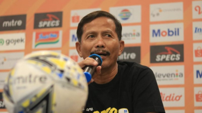 Pelatih Barito Putera, Djadjang Nurdjaman.