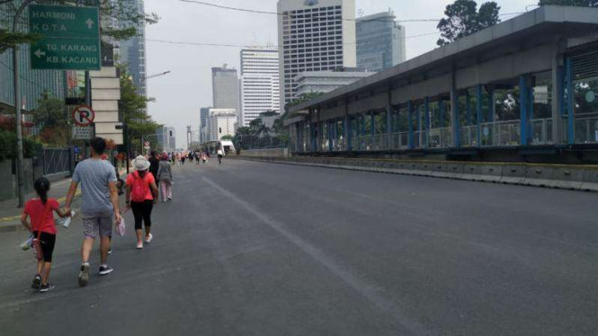 Suasana car free day di Jakarta pada Minggu, 24 November 2019.