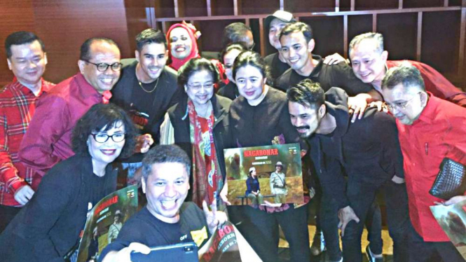 Megawati Soekarnoputri Nobar Nagabonar Reborn bareng PDIP.