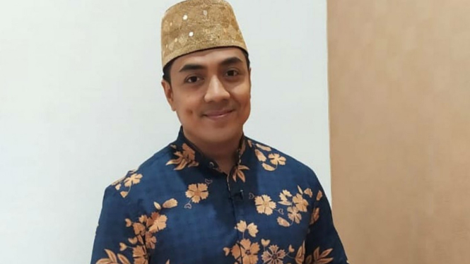 Ustad Riza Muhammad.