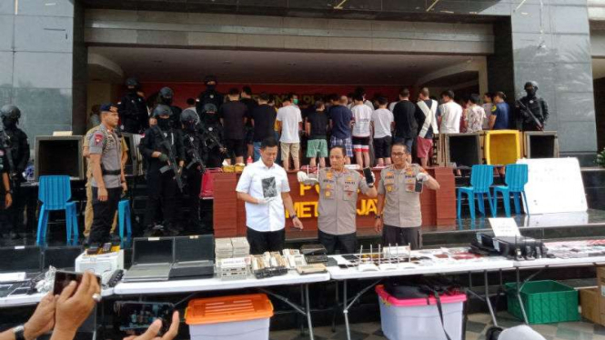 Kapolda Metro Jaya Irjen Pol Gatot Eddy Pramono saat rilis kasus penipuan.