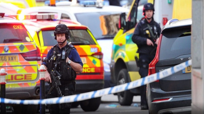 Kepolisian London mengamankan lokasi penyerangan. (Foto Ilustrasi)